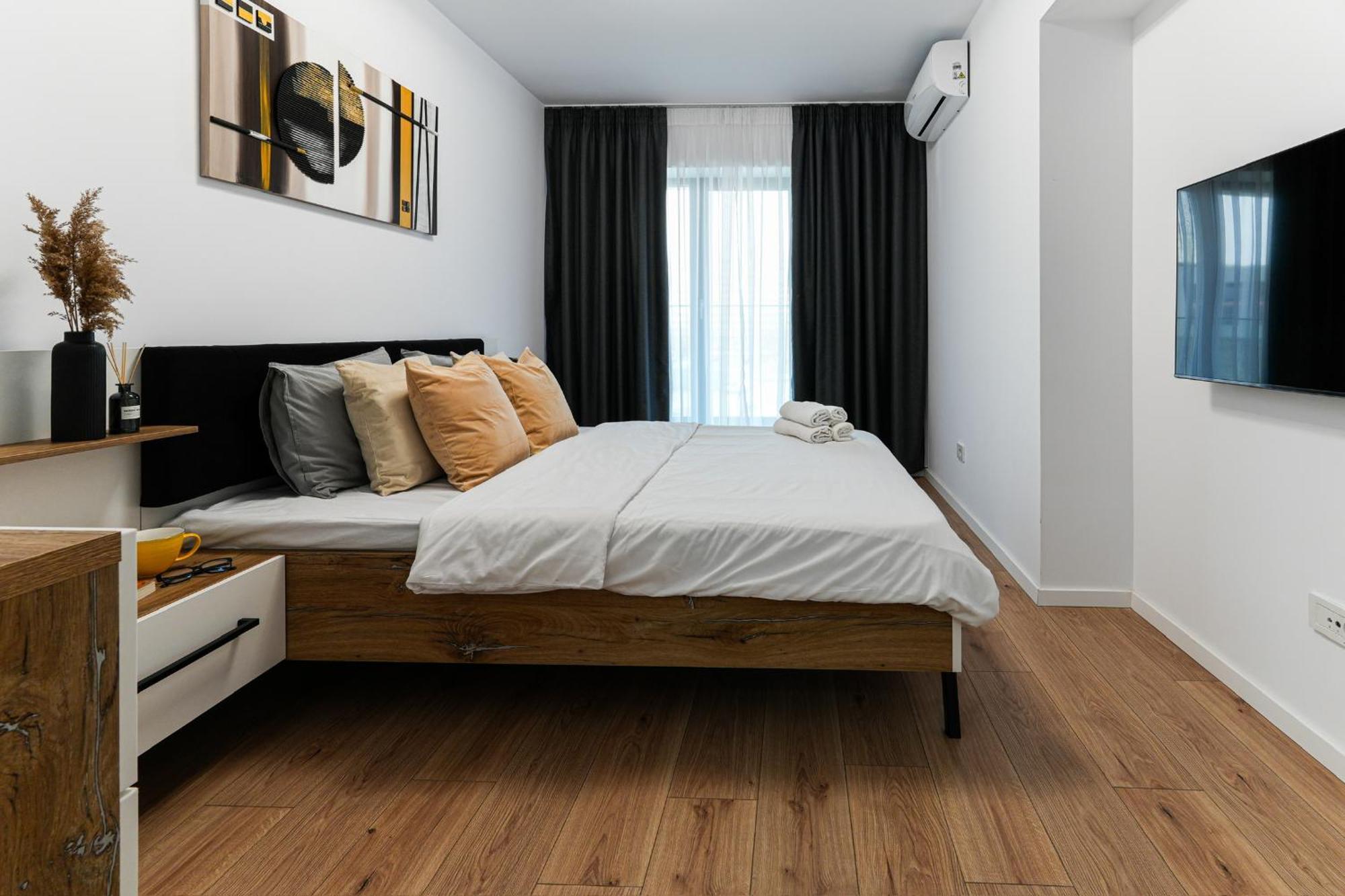Sandra - Park-View Apt With Balcony & Parking Bucureşti Ngoại thất bức ảnh