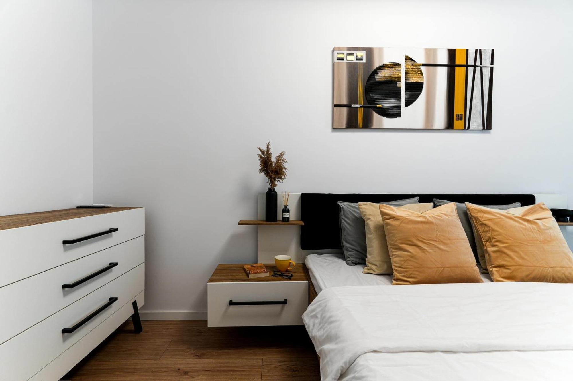 Sandra - Park-View Apt With Balcony & Parking Bucureşti Ngoại thất bức ảnh